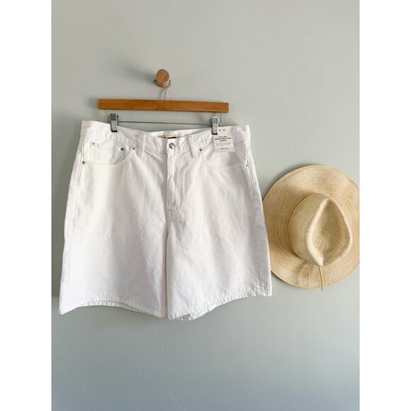 Madewell | NWT The 1997 Denim Bermuda Short in Pure White | Sz 32 - Picture 2 of 10